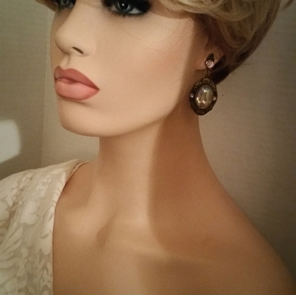 Vintage rhinestone earrings, large Aurora Borealis - Picture 6 of 8